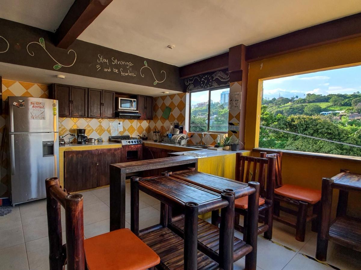 Hostal La Mercedes Street Cali Dış mekan fotoğraf